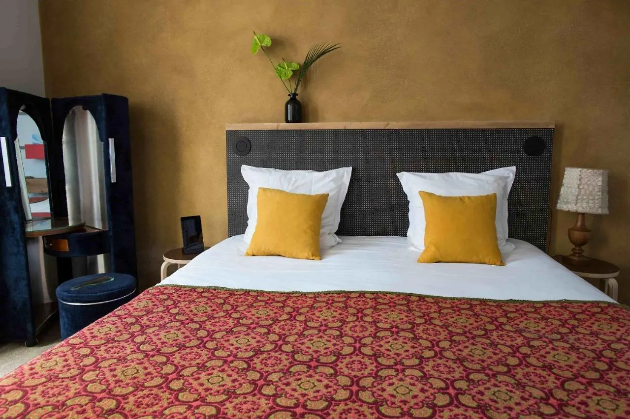 La Nouvelle Republique & Hammam Hotel